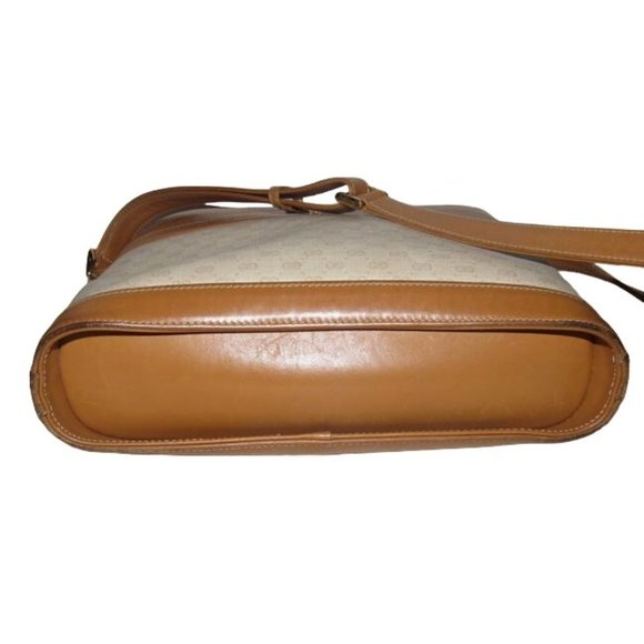 Gucci Vintage Bucket Style Ivory Coated Canvas With Camel Trim - Picture 3 of 11